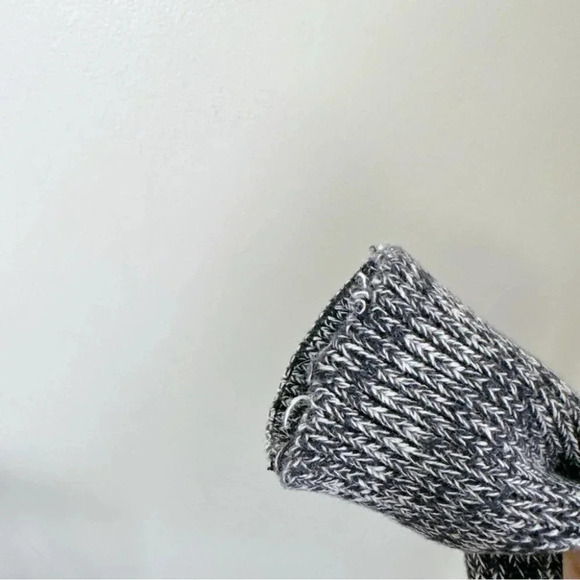 Ivivva Girls Size Feeling Toasty Cardigan Black Grey Stripe Wrap - Picture 16 of 16